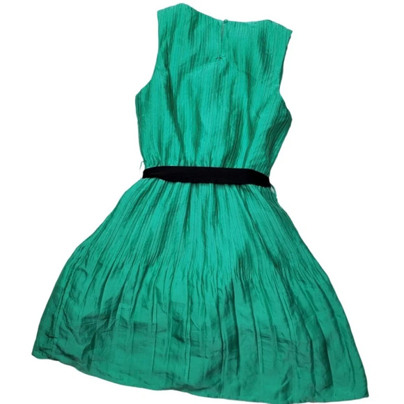 H&M Girl’s Sleeveless Pleated Dress W/ Black Waist Tie - Picture 5 of 5